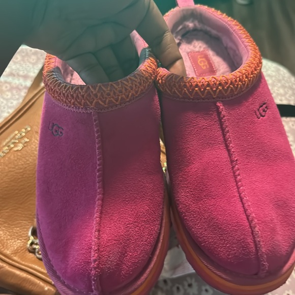 Ugg slides - Picture 3 of 8